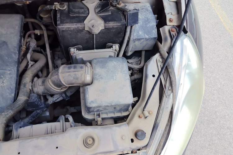 Used FORTHING Joyear 2012 LV 1.5L Manual Luxury Edition Engine Bay Left