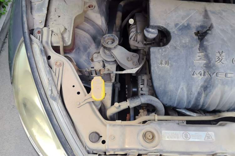 Used FORTHING Joyear 2012 LV 1.5L Manual Luxury Edition Engine Bay Right