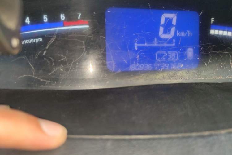 Used FORTHING Joyear 2012 XL 1.5L Manual Luxury Model Odometer Close Up
