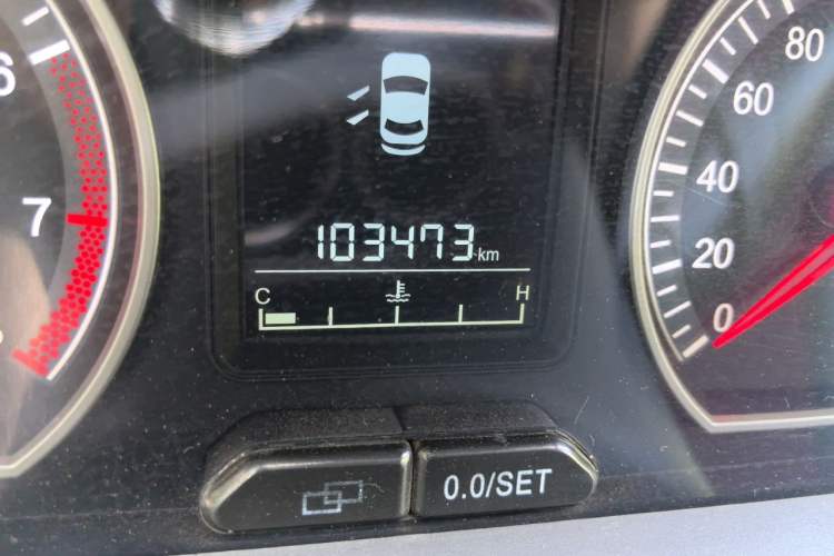 Used FORTHING Joyear 2012 XL 1.5L Manual Luxury Model Odometer Close Up