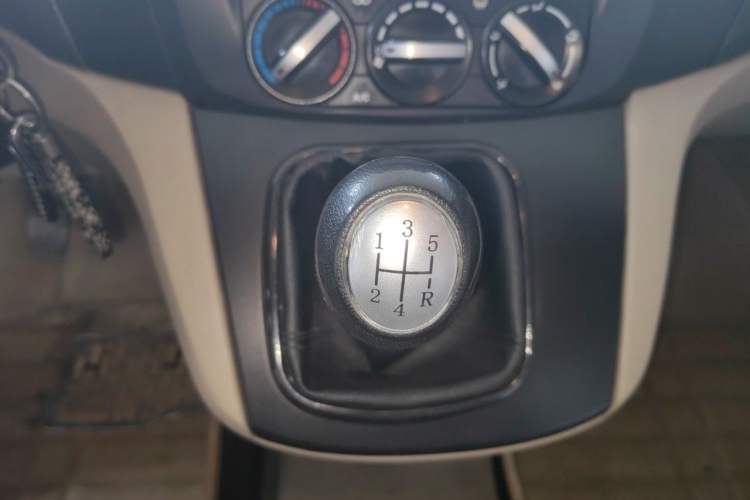 Used FORTHING Joyear 2012 XL 1.5L Manual Comfort Model Gear Lever