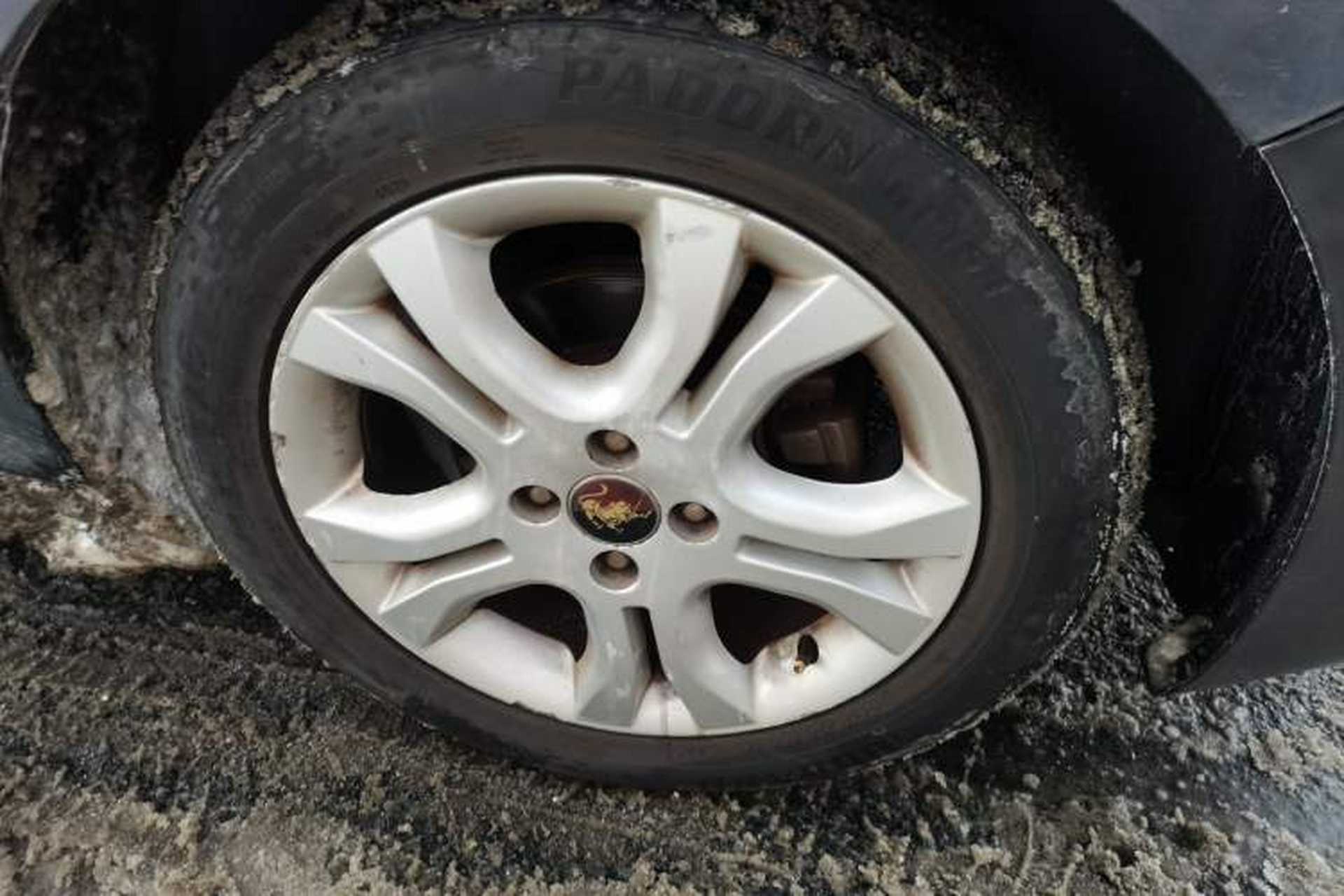 Used FORTHING Joyear 2012 LV 1.5L AMT Luxury Version Right Front Wheel Hub