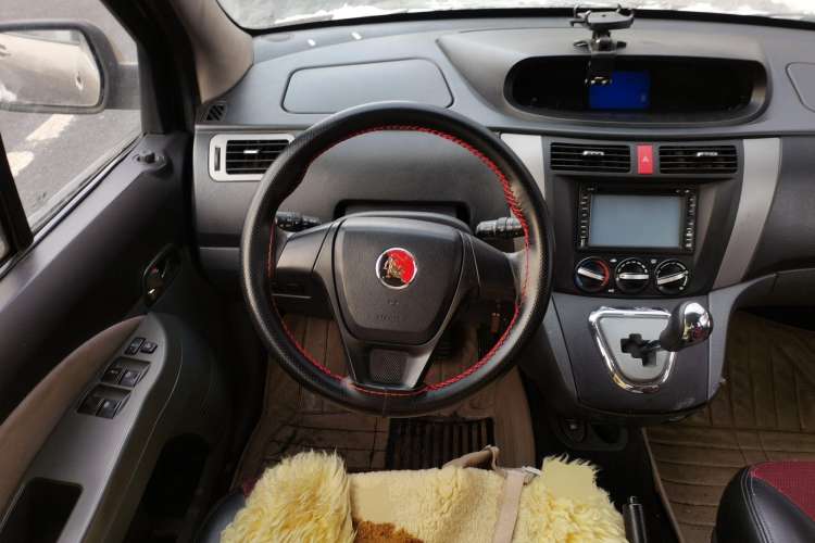 Used FORTHING Joyear 2012 LV 1.5L AMT Luxury Version Steering Wheel