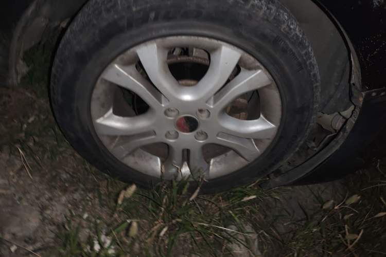 Used FORTHING Joyear 2012 XL 1.5L Manual Luxury Model Right Front Wheel Hub
