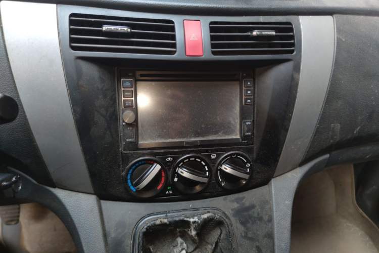 Used FORTHING Joyear 2012 LV 1.5L Manual Luxury Edition Audio And AC Panel