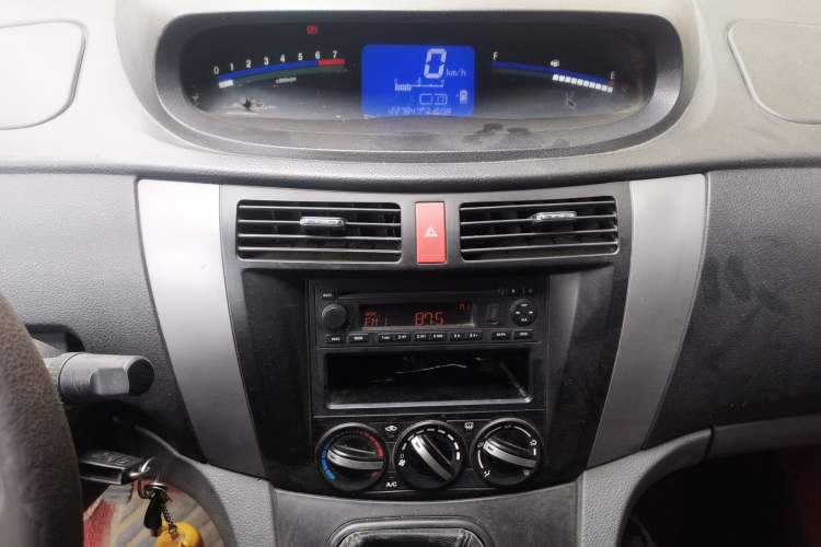 Used FORTHING Joyear 2012 LV 1.5L Manual Luxury Edition Audio And AC Panel