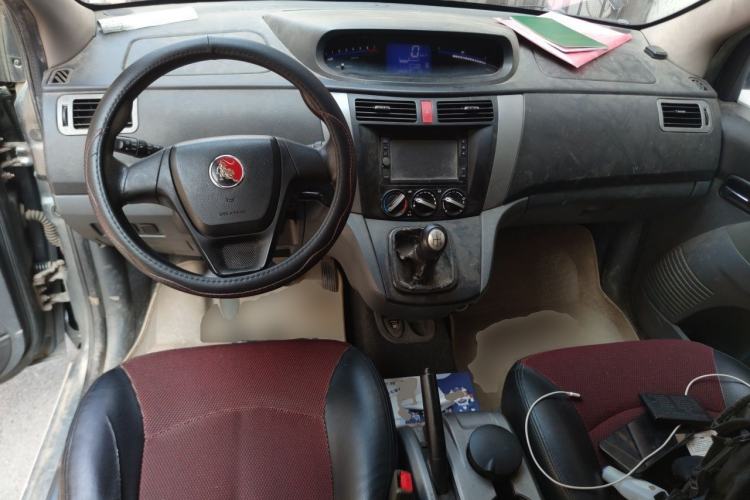Used FORTHING Joyear 2012 LV 1.5L Manual Luxury Edition Center Console