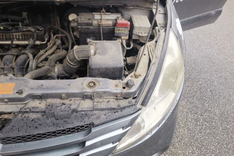 Used FORTHING Joyear 2012 LV 1.5L Manual Luxury Edition Engine Bay Left