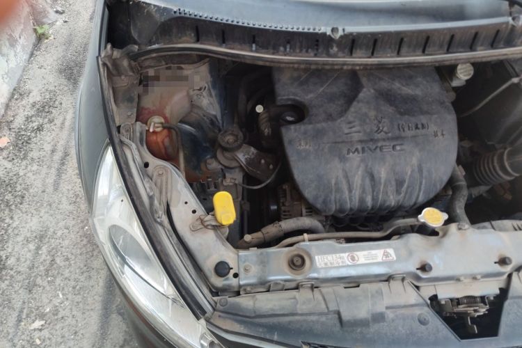 Used FORTHING Joyear 2012 LV 1.5L Manual Luxury Edition Engine Bay Right