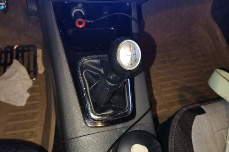 Used FORTHING Joyear 2012 LV 1.5L Manual Luxury Model Gear Lever