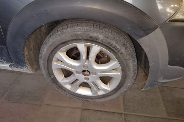 Used FORTHING Joyear 2012 LV 1.5L Manual Luxury Model Right Front Wheel Hub