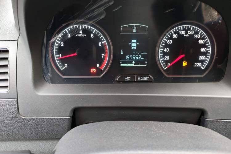 Used FORTHING Joyear 2012 LV 1.5L Manual Luxury Edition Odometer Close Up