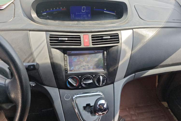 Used FORTHING Joyear 2012 LV 1.5L AMT Luxury Version Audio And AC Panel