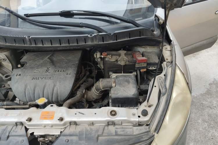 Used FORTHING Joyear 2012 LV 1.5L Manual Luxury Edition Engine Bay Left