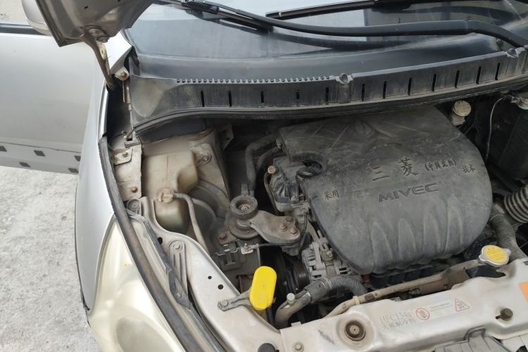 Used FORTHING Joyear 2012 LV 1.5L Manual Luxury Edition Engine Bay Right