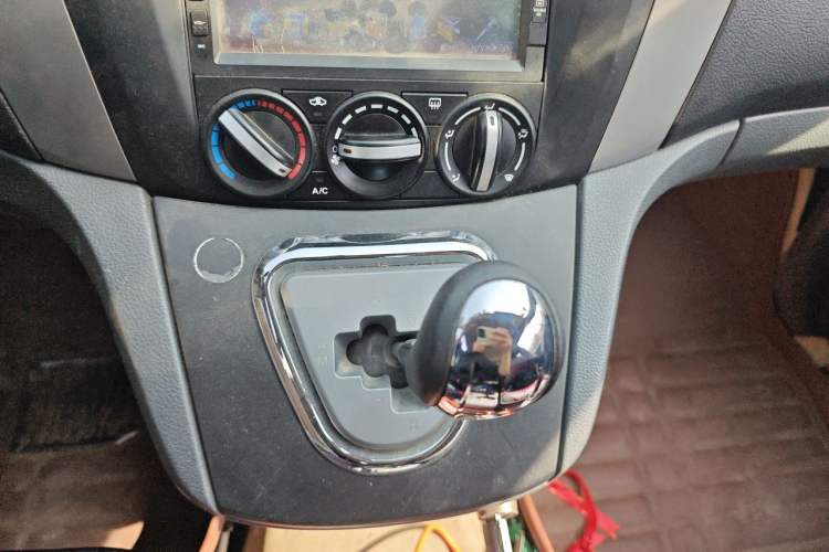 Used FORTHING Joyear 2012 LV 1.5L AMT Luxury Version Gear Lever