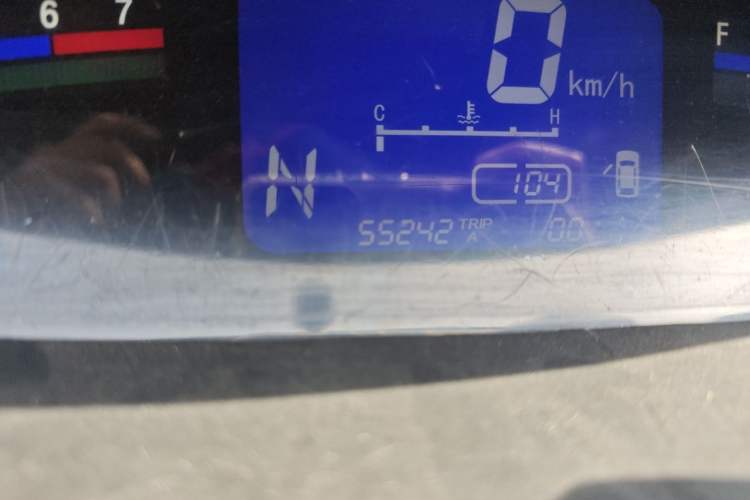 Used FORTHING Joyear 2012 LV 1.5L AMT Luxury Version Odometer Close Up
