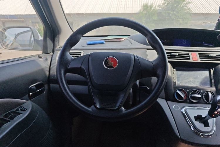 Used FORTHING Joyear 2012 LV 1.5L AMT Luxury Version Steering Wheel