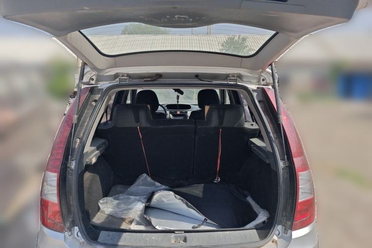 Used FORTHING Joyear 2012 LV 1.5L AMT Luxury Version Trunk