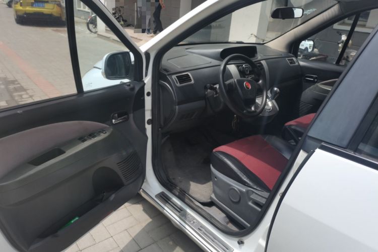 Used FORTHING Joyear 2012 LV 1.5L AMT Luxury Version Driver Seat