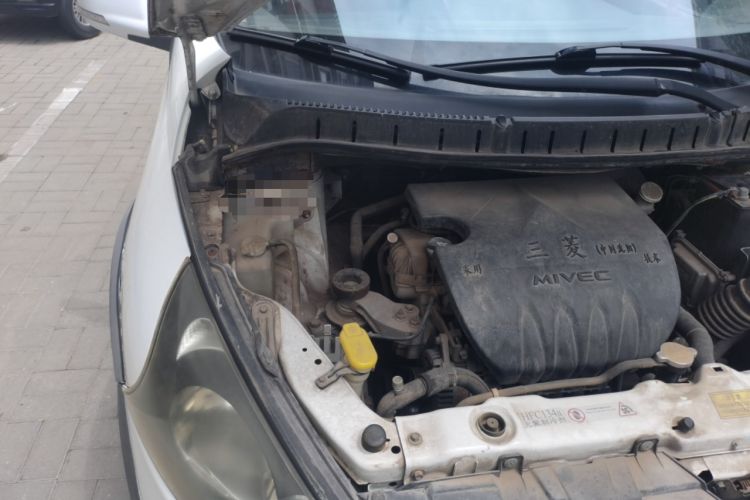 Used FORTHING Joyear 2012 LV 1.5L AMT Luxury Version Engine Bay Right