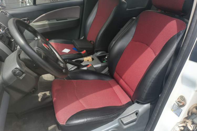 Used FORTHING Joyear 2012 LV 1.5L AMT Luxury Version Left Front Seat