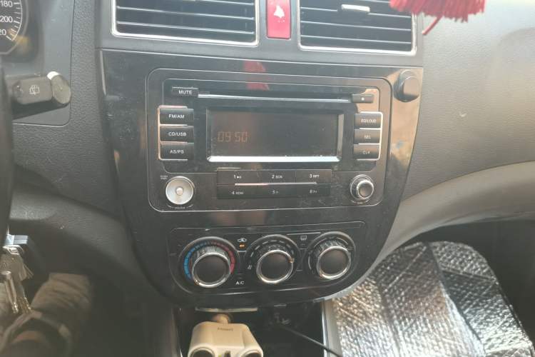 Used FORTHING Joyear 2012 LV 1.5L Manual Luxury Edition Audio And AC Panel