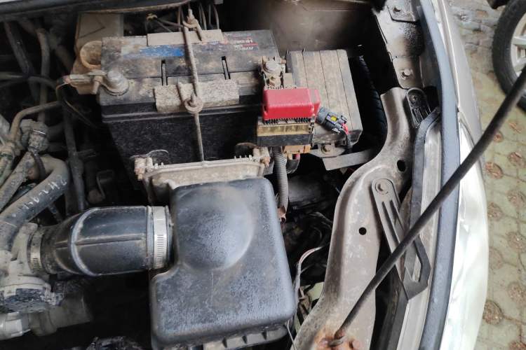 Used FORTHING Joyear 2012 XL 1.5L Manual Luxury Model Engine Bay Left