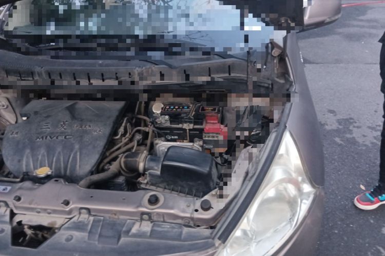Used FORTHING Joyear 2012 XL 1.5L Manual Comfort Model Engine Bay Left
