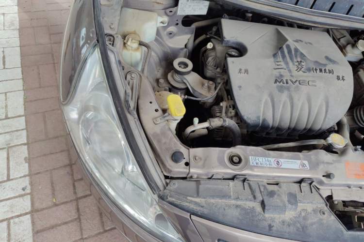 Used FORTHING Joyear 2012 LV 1.5L AMT Luxury Version Engine Bay Right