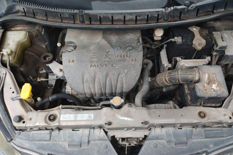 Used FORTHING Joyear 2012 LV 1.5L AMT Luxury Version Engine Bay