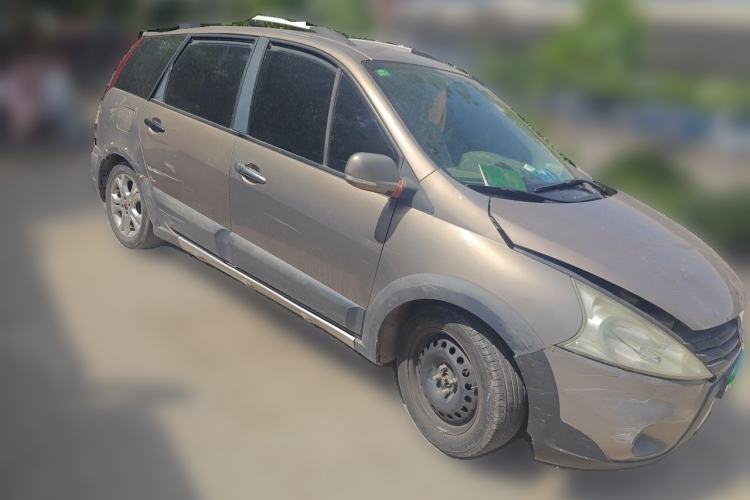 Used FORTHING Joyear 2012 LV 1.5L Manual Luxury Edition Front Right 45 Deg