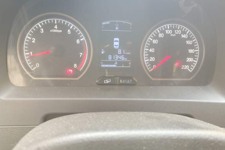 Used FORTHING Joyear 2012 LV 1.5L Manual Luxury Edition Odometer Close Up
