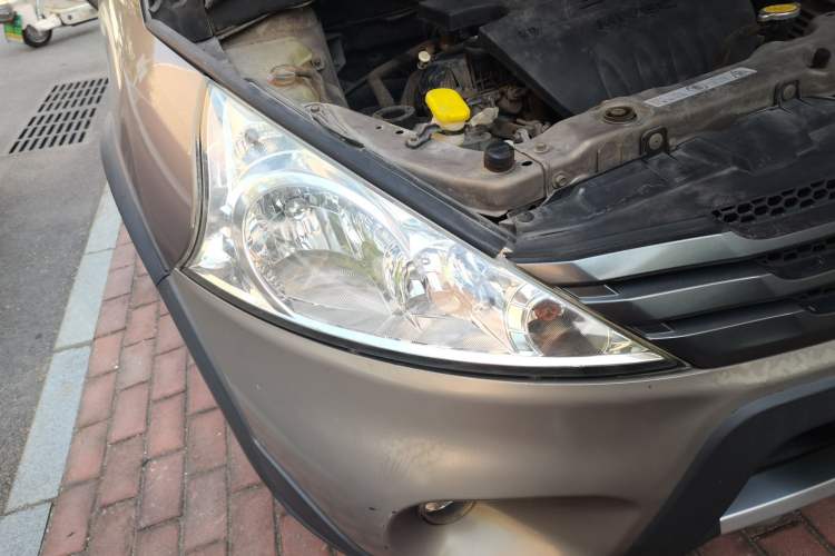 Used FORTHING Joyear 2012 LV 1.5L Manual Luxury Edition Right Front Headlight