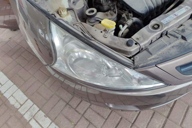 Used FORTHING Joyear 2012 LV 1.5L AMT Luxury Version Right Front Headlight