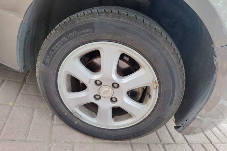 Used FORTHING Joyear 2012 LV 1.5L AMT Luxury Version Right Front Wheel Hub