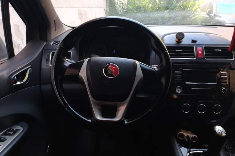 Used FORTHING Joyear 2012 LV 1.5L Manual Luxury Edition Steering Wheel