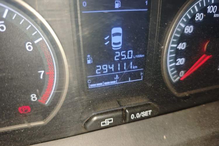 Used FORTHING Joyear 2014 XL 1.5L Manual Luxury Model China V Standard Odometer Close Up