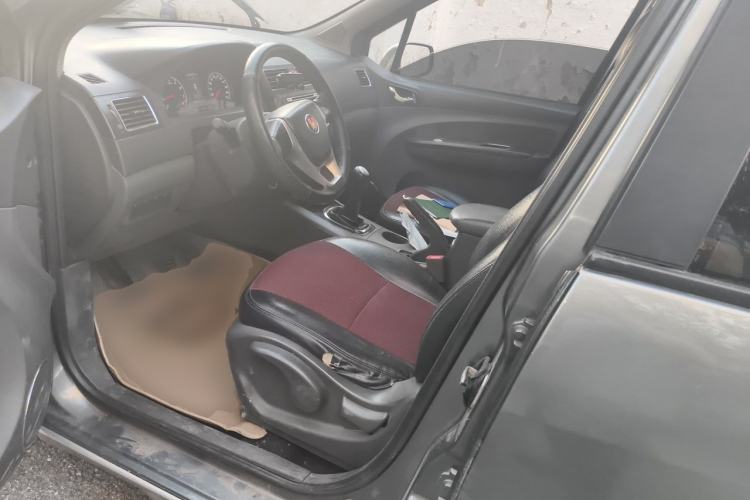 Used FORTHING Joyear 2014 LV 1.5L Manual Luxury Model China IV Standard Driver Seat