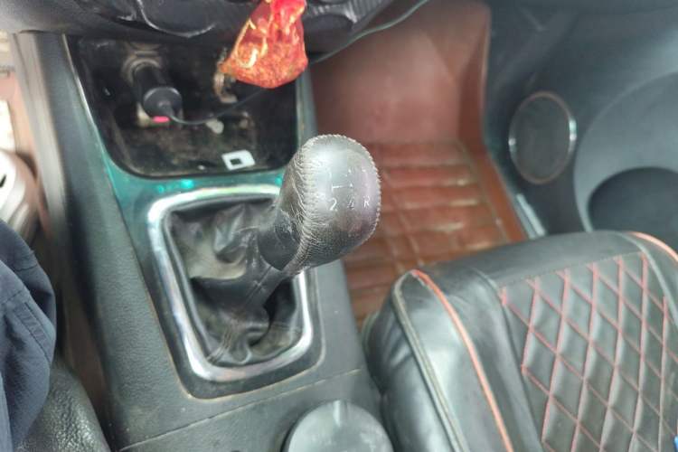 Used FORTHING Joyear 2014 LV 1.5L Manual Luxury Model China V Standard Gear Lever