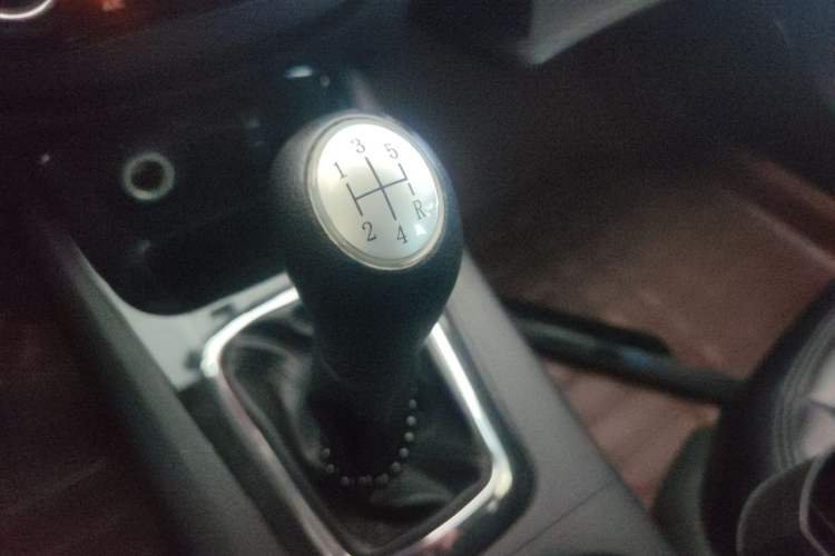Used FORTHING Joyear 2014 LV Facelift 1.5L Manual Luxury Model Gear Lever