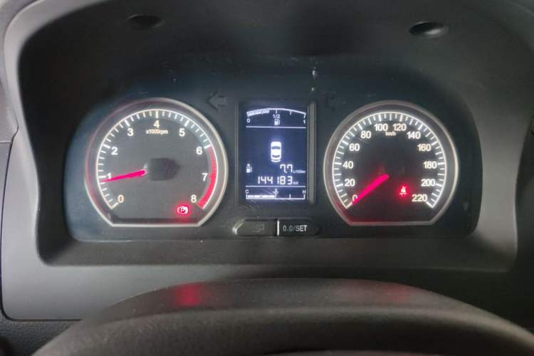 Used FORTHING Joyear 2014 LV Facelift 1.5L Manual Luxury Model Odometer Close Up