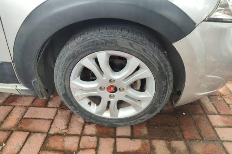 Used FORTHING Joyear 2014 LV 1.5L Manual Luxury Model China V Standard Right Front Wheel Hub