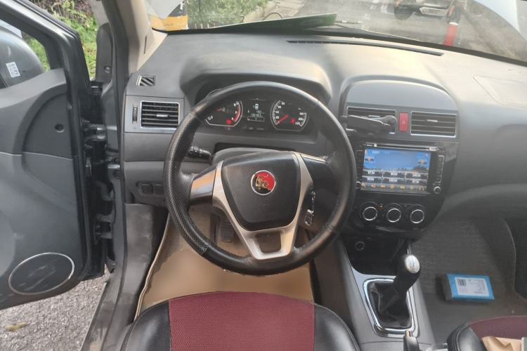 Used FORTHING Joyear 2014 LV 1.5L Manual Luxury Model China IV Standard Steering Wheel