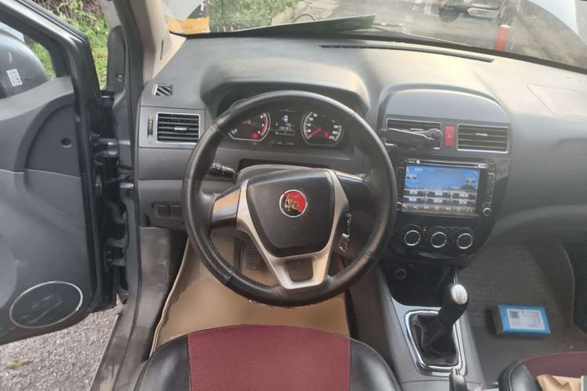 Used FORTHING Joyear 2014 LV 1.5L Manual Luxury Model China IV Standard Steering Wheel