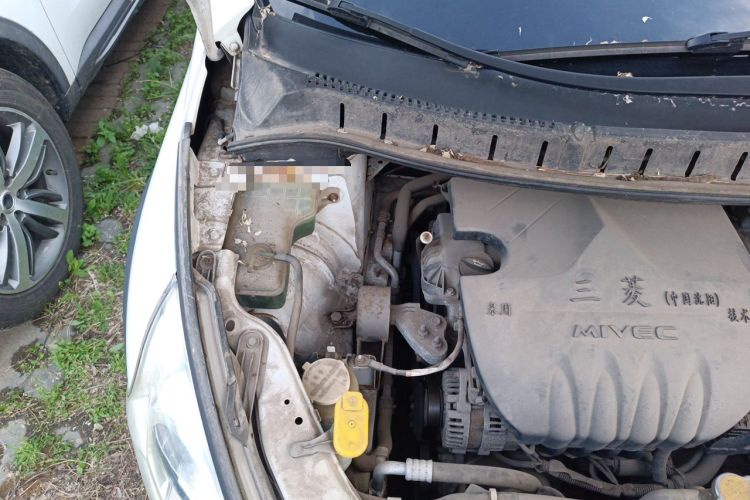 Used FORTHING Joyear 2014 LV Facelift 1.5L Manual Luxury Model Engine Bay Right