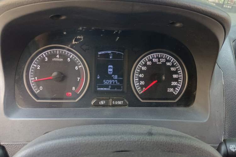 Used FORTHING Joyear 2014 LV Facelift 1.5L Manual Luxury Model Odometer Close Up