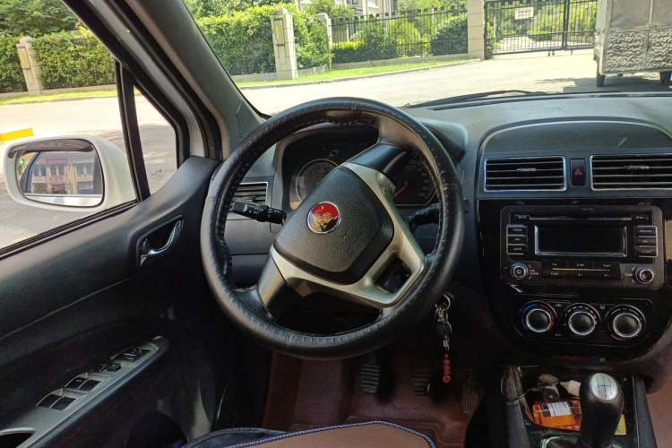 Used FORTHING Joyear 2014 LV Facelift 1.5L Manual Luxury Model Steering Wheel