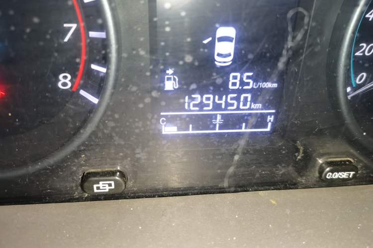 Used FORTHING Joyear S50 2014 1.5L Manual Luxury Model Odometer Close Up