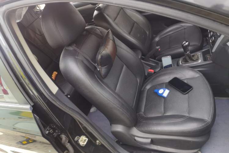 Used FORTHING Joyear S50 2014 1.5L Manual Luxury Model Right Front Seat